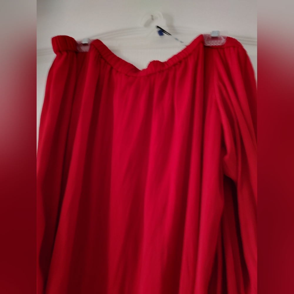 A Gibson Latimer 2X Red Blouse